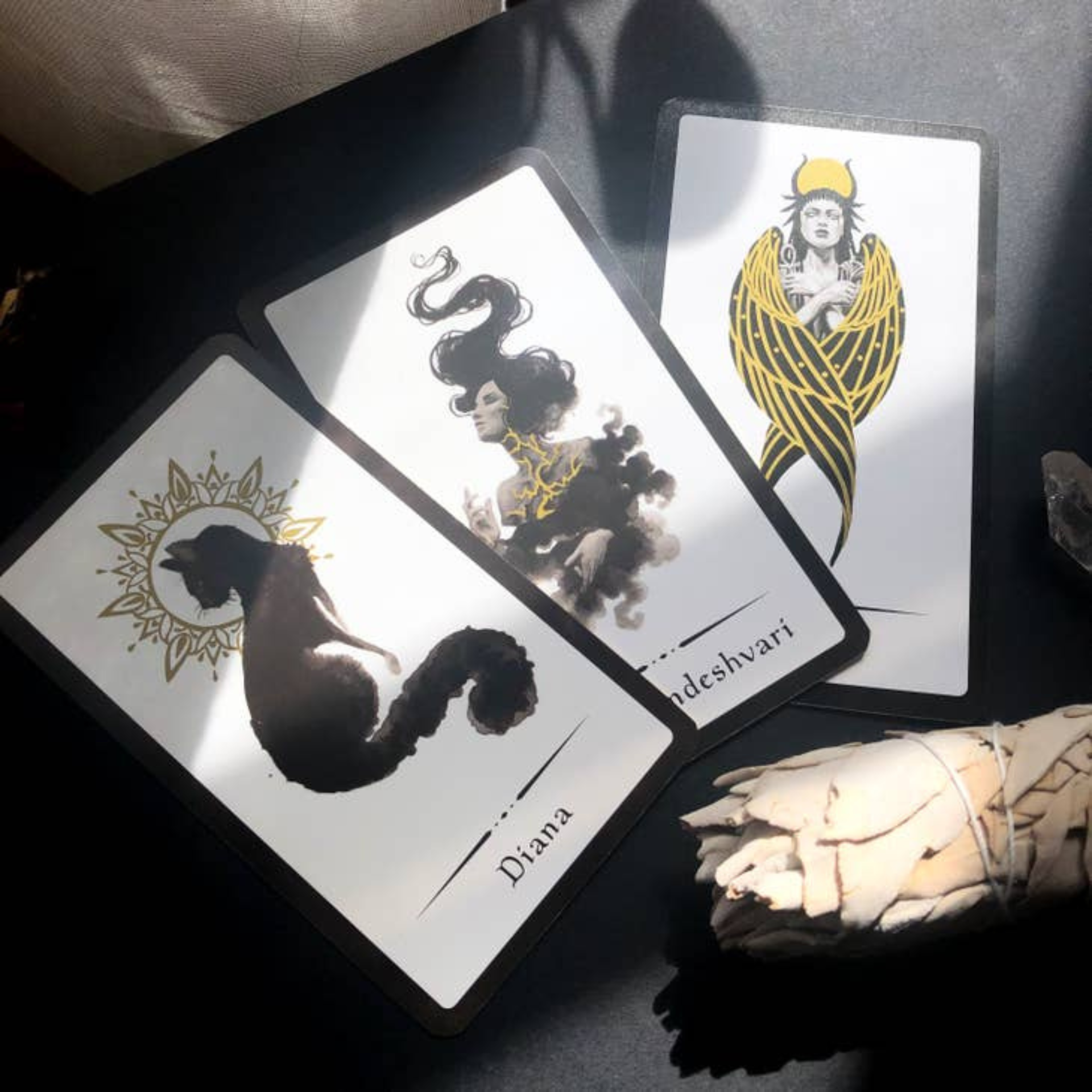 WITCHES of LEGEND oracle deck